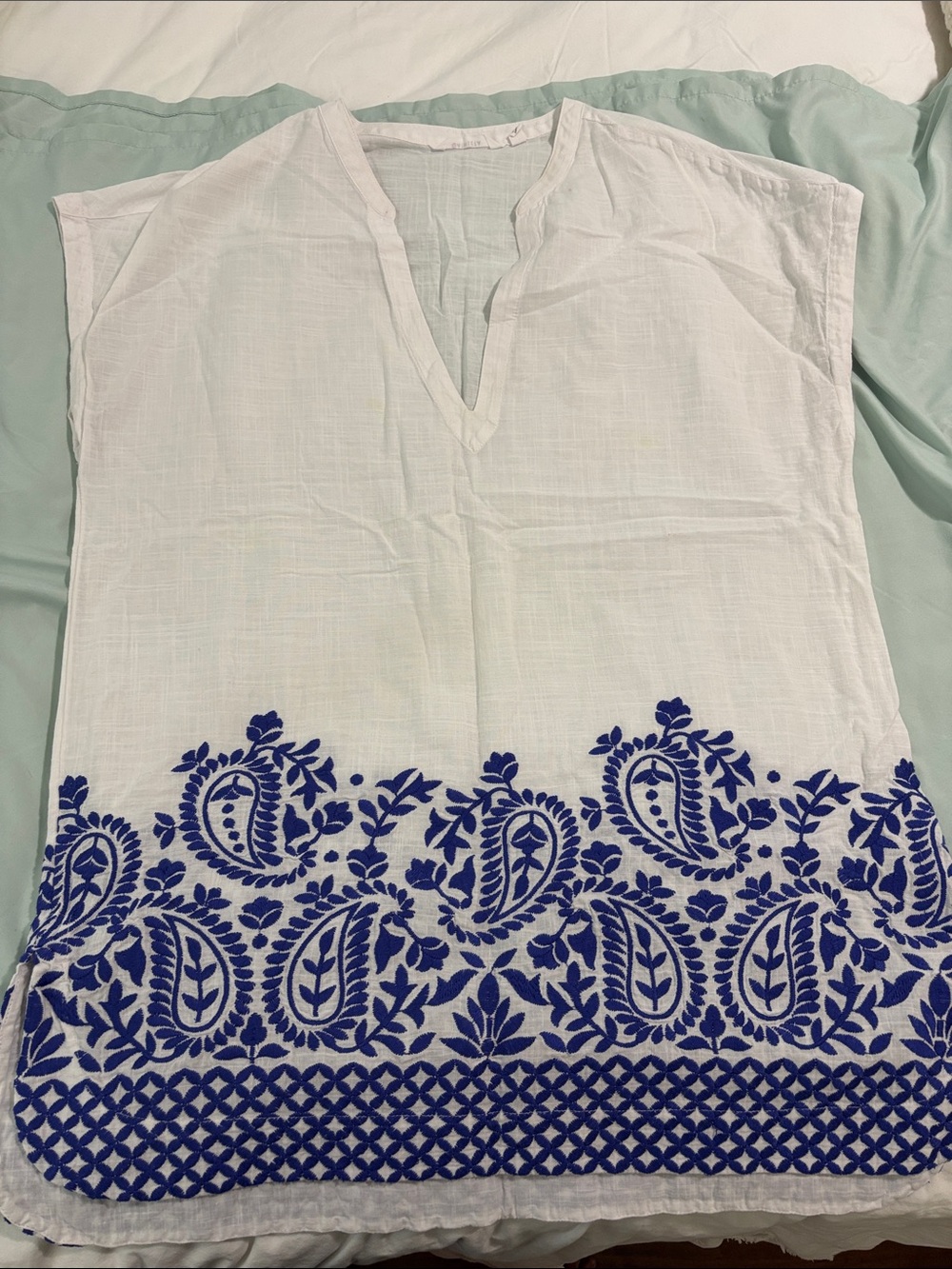 Athleta White Cotton Tunic with Blue Embroidered Paisley Border